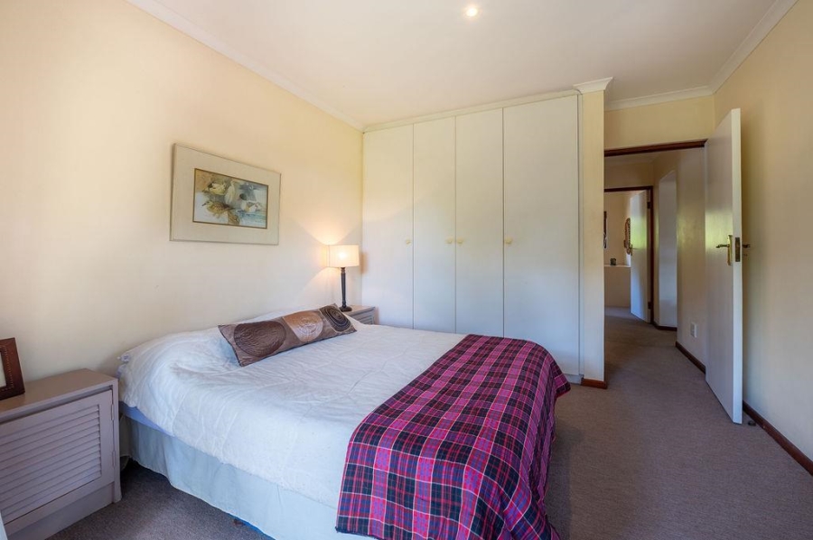 To Let 4 Bedroom Property for Rent in Brenton On Lake Western Cape